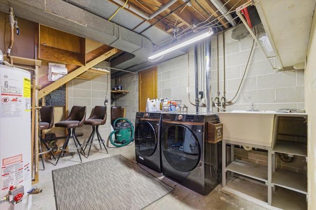 20264 HONEYSUCKLE Road, Council Bluffs, IA 51503