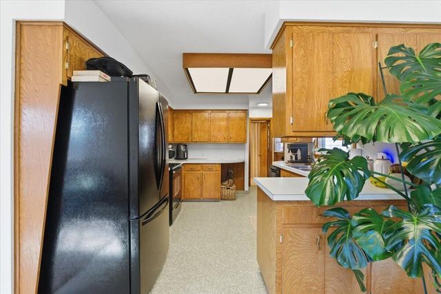 20264 HONEYSUCKLE Road, Council Bluffs, IA 51503