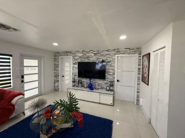 10516 NW 36th Place, Miami, FL 33147