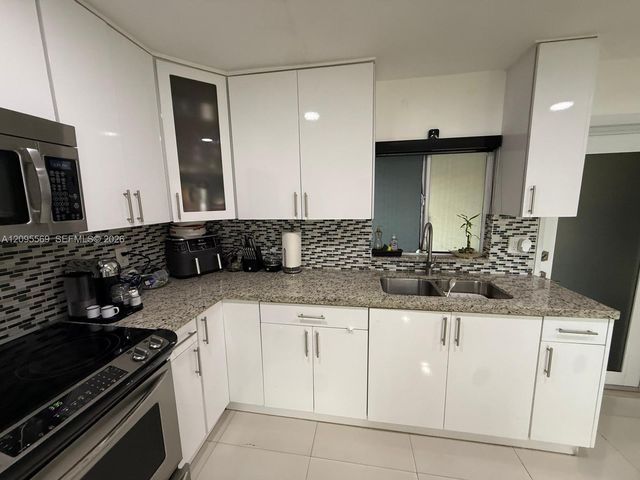 10516 NW 36th Place, Miami, FL 33147