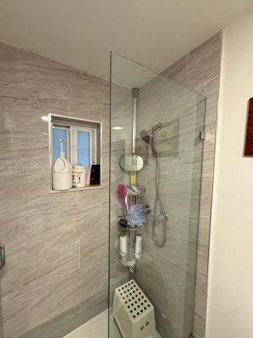 10516 NW 36th Place, Miami, FL 33147