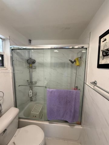 10516 NW 36th Place, Miami, FL 33147