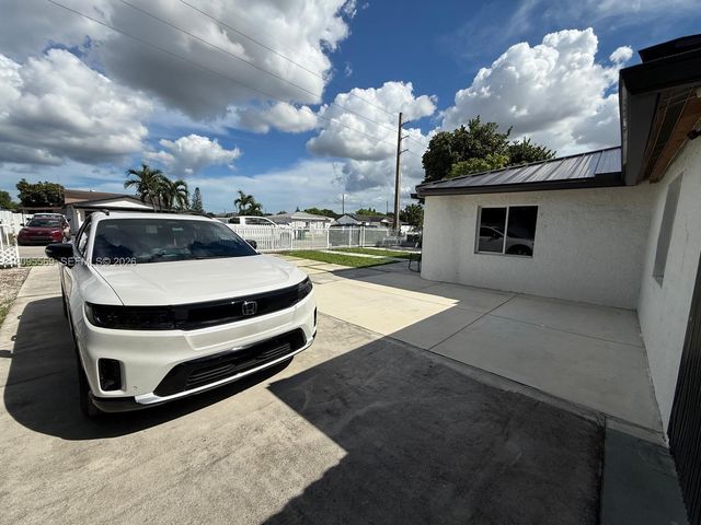 10516 NW 36th Place, Miami, FL 33147