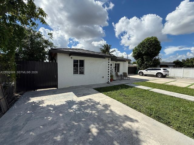 10516 NW 36th Place, Miami, FL 33147
