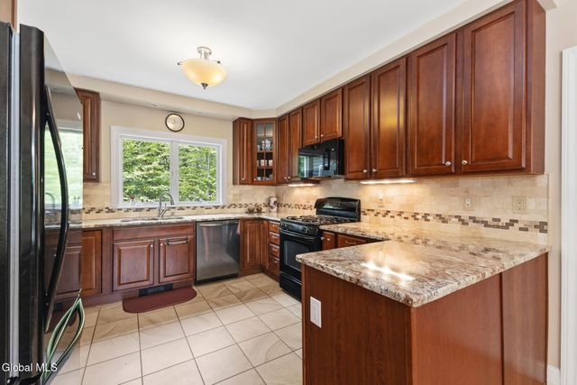 639 N Shore Rd Peck, Bleecker, NY 12078
