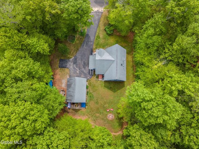 639 N Shore Rd Peck, Bleecker, NY 12078