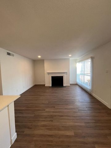4020 Rawlins Street 106, Dallas, TX 75219
