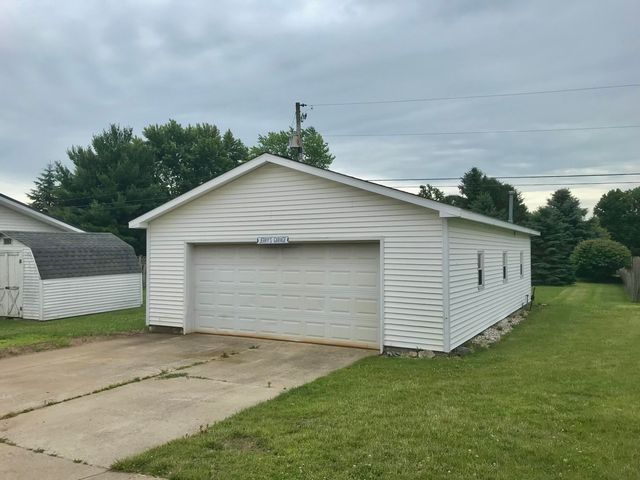 26123 Fawn River Road, Sturgis, MI 49091