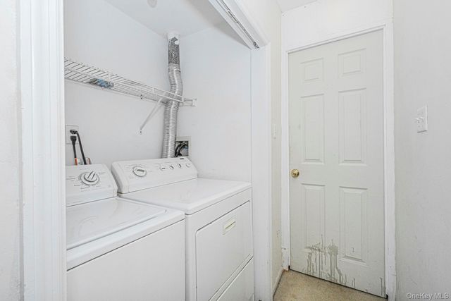 61 Merivale Lane, Staten Island, NY 10304