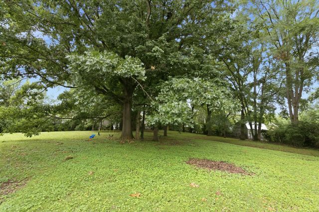 609 Eagle Ct, La Vergne, TN 37086