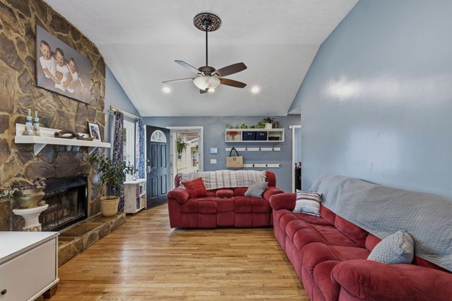 609 Eagle Ct, La Vergne, TN 37086