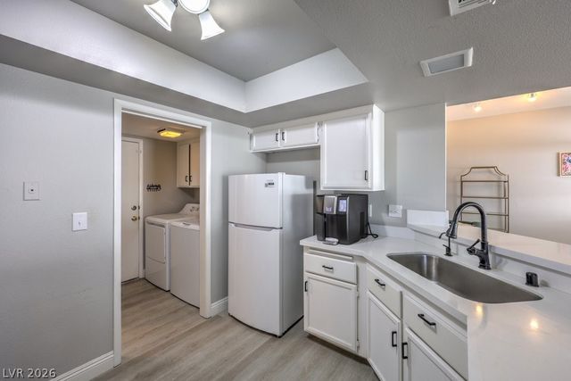 8912 Surf View Drive, Las Vegas, NV 89117