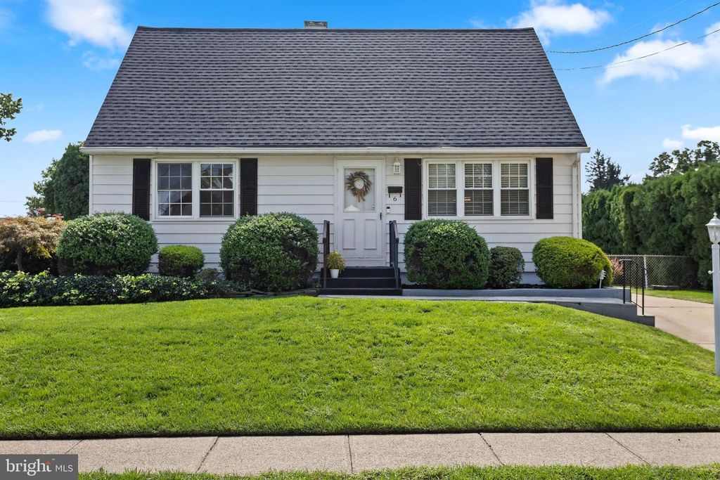 6 BRANDYWINE WAY, HAMILTON, NJ 08690 — exterior