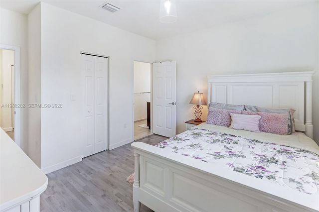 3375 W 100th Ter, Hialeah, FL 33018