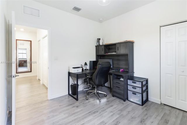 3375 W 100th Ter, Hialeah, FL 33018