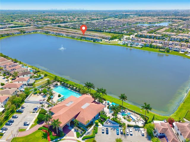 3375 W 100th Ter, Hialeah, FL 33018