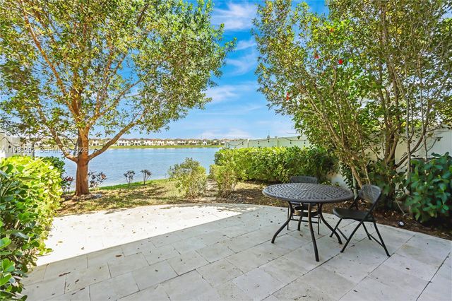 3375 W 100th Ter, Hialeah, FL 33018