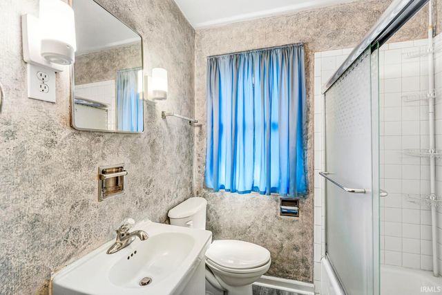 405 W Angela Boulevard, South Bend, IN 46617