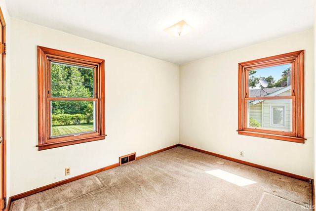 405 W Angela Boulevard, South Bend, IN 46617