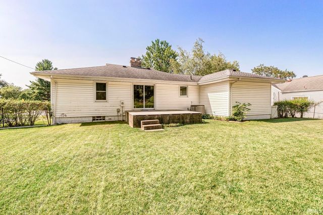 405 W Angela Boulevard, South Bend, IN 46617