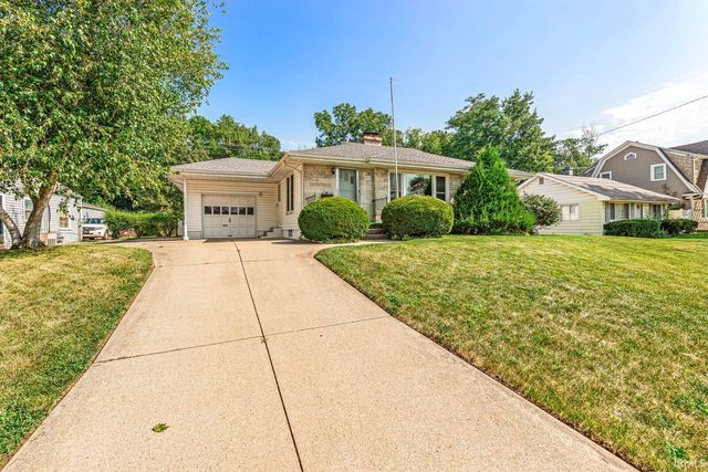 405 W Angela Boulevard, South Bend, IN 46617
