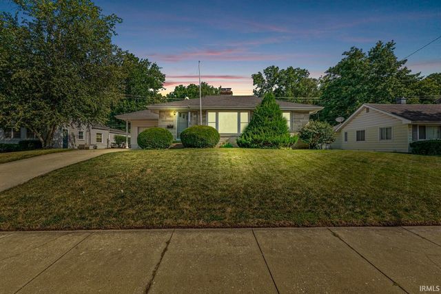 405 W Angela Boulevard, South Bend, IN 46617