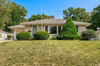 405 W Angela Boulevard, South Bend, IN 46617