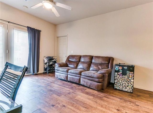 2200 Classen Boulevard 13-114, Norman, OK 73071