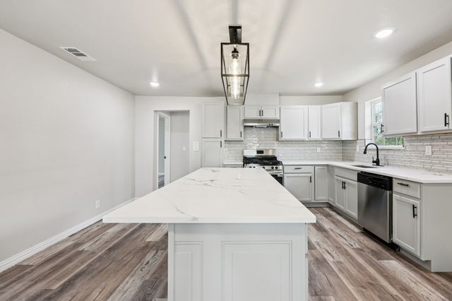 314 Greenwood Street, Terrell, TX 75160