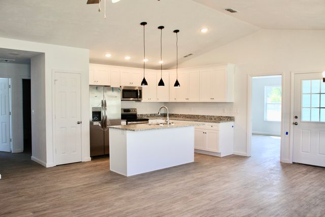 1127 Hill Street, Quincy, FL 32351