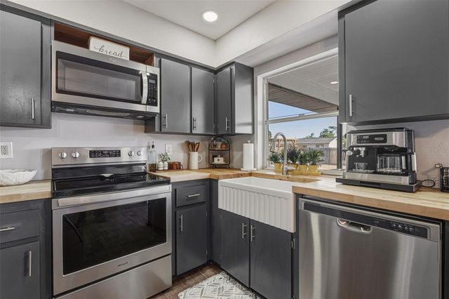 2318 SUMMIT STREET, Port Charlotte, FL 33948