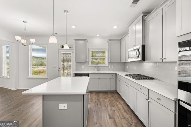 1776 Goodwin Drive, Hampton, GA 30228