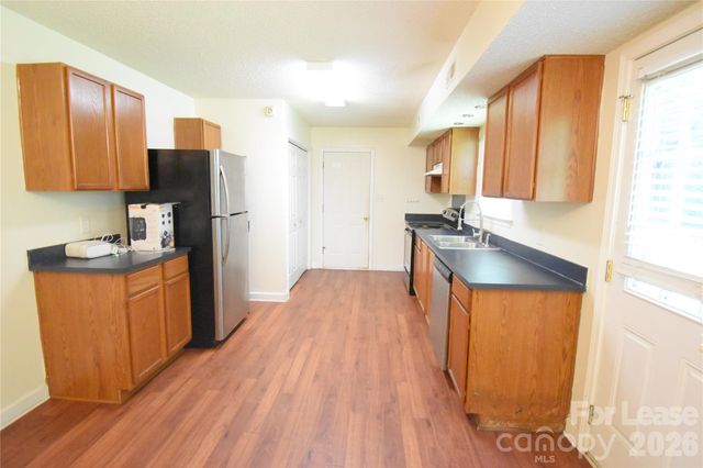 1431 Olde Justin Place, Charlotte, NC 28262