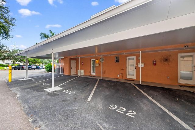 922 N SHORE DRIVE NE, St Petersburg, FL 33701