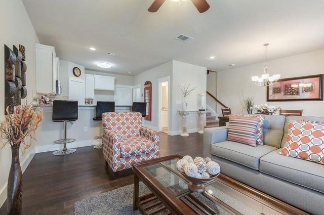 203 Belleville Drive, Lewisville, TX 75057