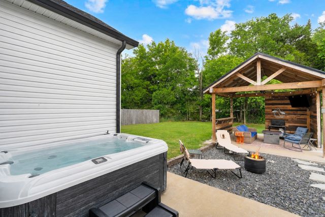 102 Shasta Ln, Shelbyville, TN 37160