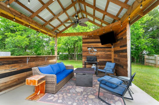 102 Shasta Ln, Shelbyville, TN 37160