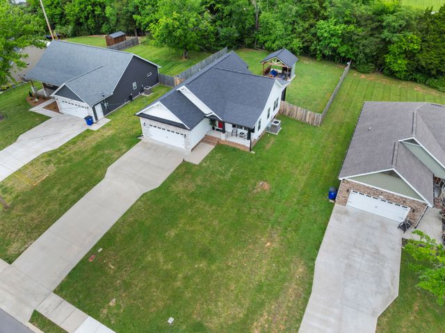 102 Shasta Ln, Shelbyville, TN 37160