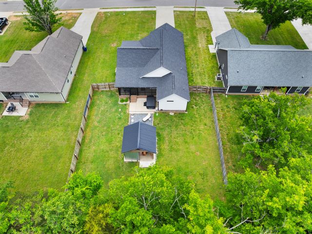 102 Shasta Ln, Shelbyville, TN 37160