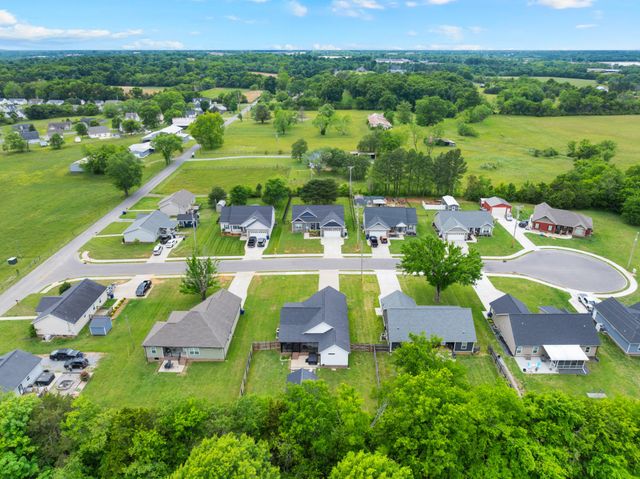 102 Shasta Ln, Shelbyville, TN 37160