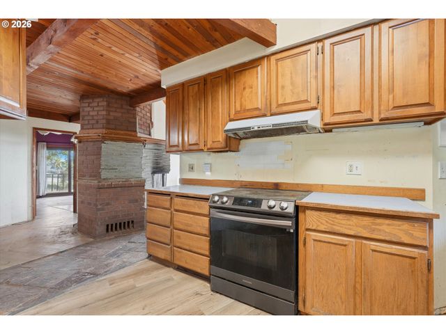 18001 Ne TYKESON Rd, Newberg, OR 97132