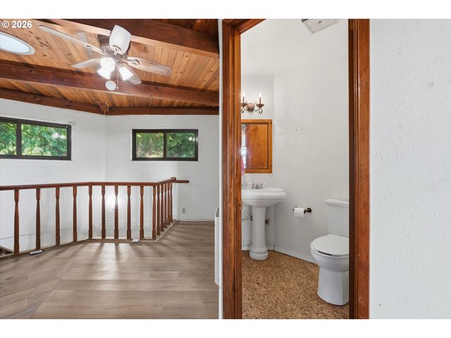 18001 Ne TYKESON Rd, Newberg, OR 97132