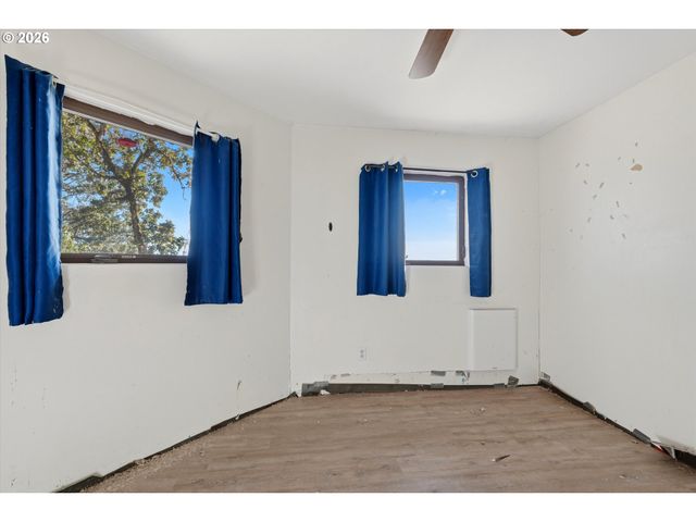 18001 Ne TYKESON Rd, Newberg, OR 97132