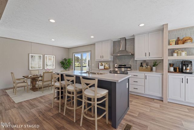 25 Old Pebble Lane, Kenly, NC 27542