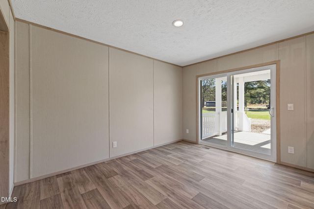 25 Old Pebble Lane, Kenly, NC 27542