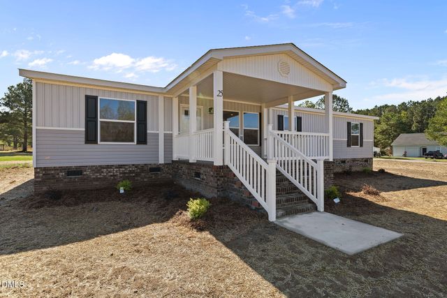 25 Old Pebble Lane, Kenly, NC 27542