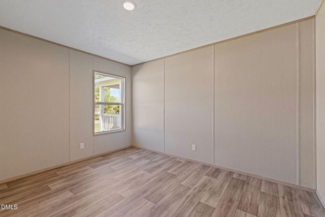 25 Old Pebble Lane, Kenly, NC 27542