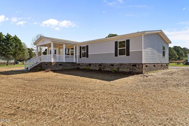 25 Old Pebble Lane, Kenly, NC 27542