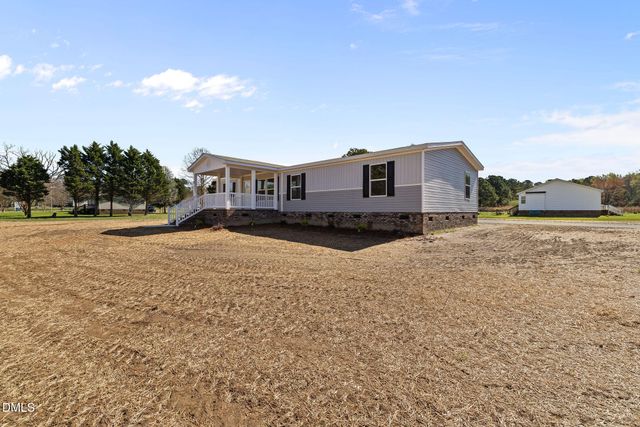 25 Old Pebble Lane, Kenly, NC 27542