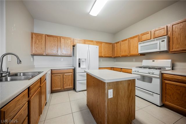 6682 Higger Tor Avenue, Las Vegas, NV 89139